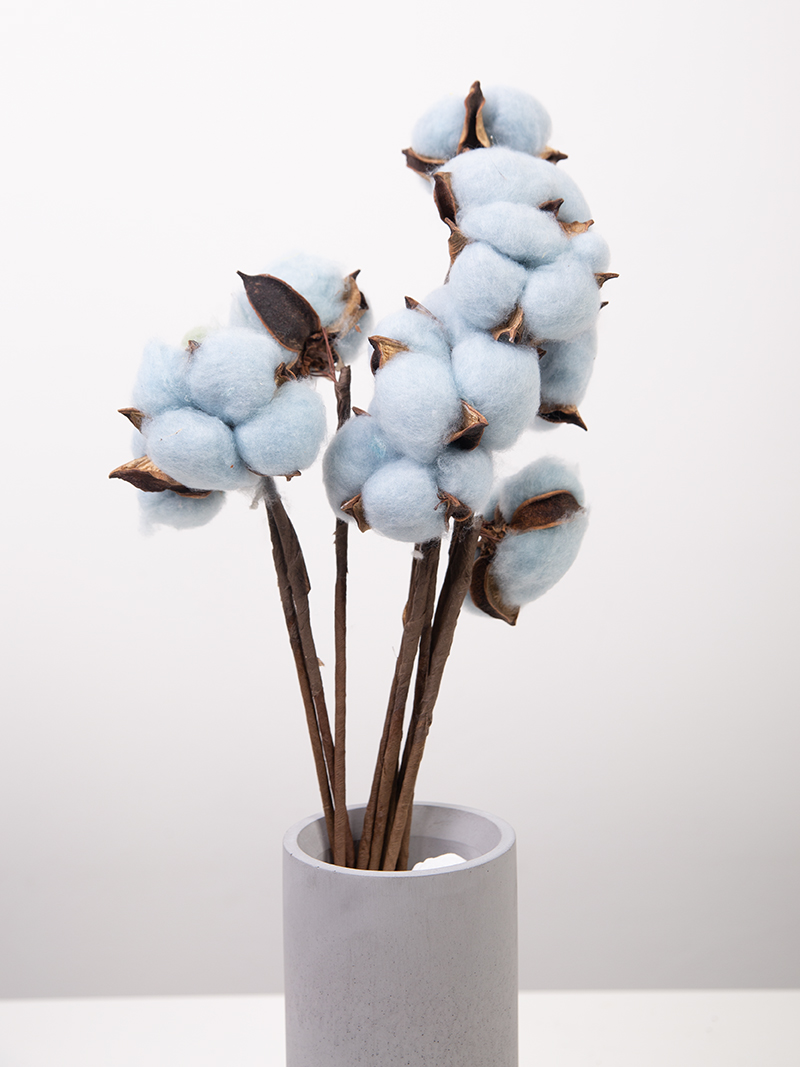Бавовна на штучній ніжці синя